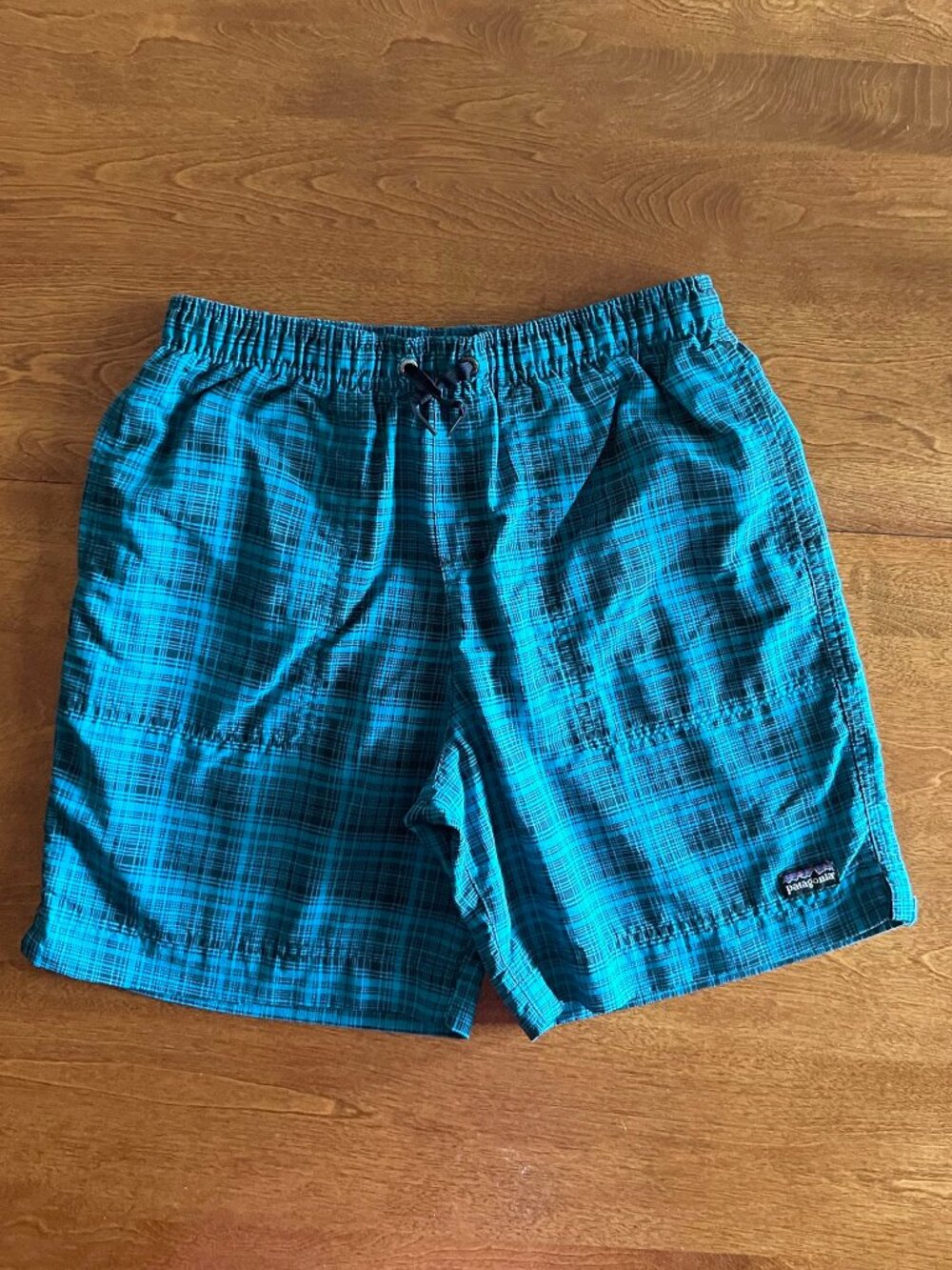 Patagonia turquoise plaid swim trunks XXL 16-18